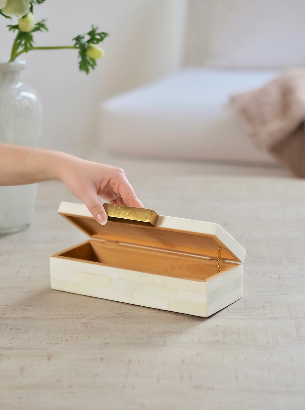 Mirabel Bone Box w Handle